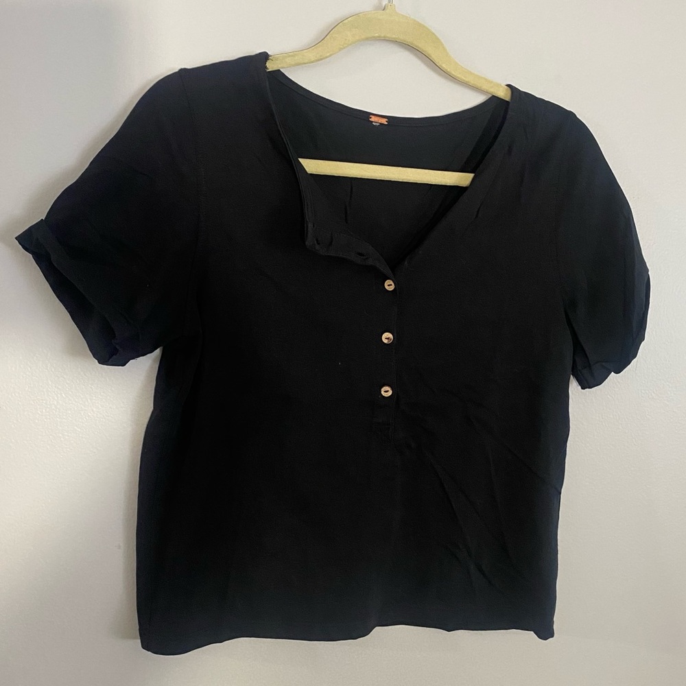 Free people black button top